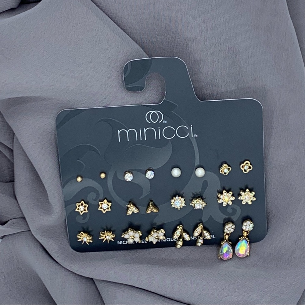 Minicci - Set of 12 stud earrings
